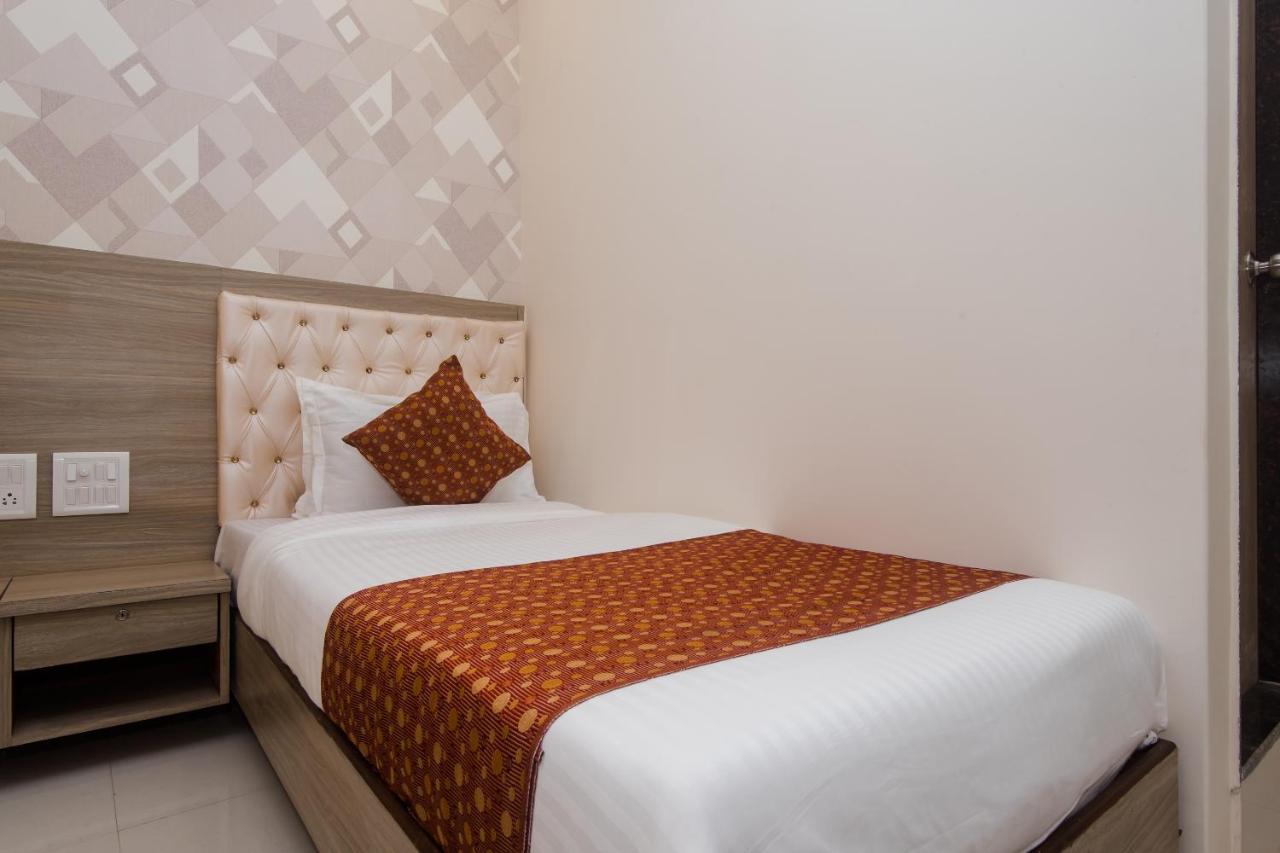 Hotel OYO 14056 Golden Arch Mumbai Exterior foto